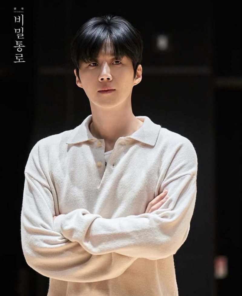 金宣虎話劇彩排照流出，網友懷疑消瘦不少。（翻攝自IG）