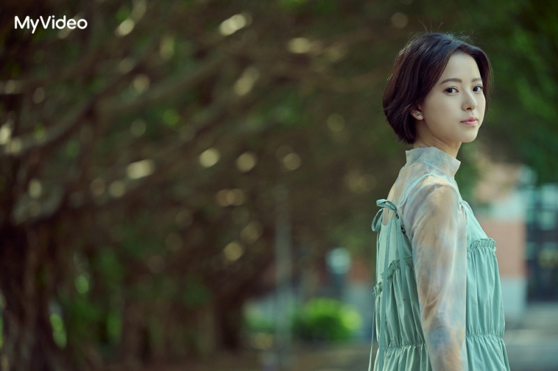 項婕如在《那些你不知道的我》曾拯救校園霸凌受害者，然而卻慘遭殺害。（台灣大哥大MyVideo提供）