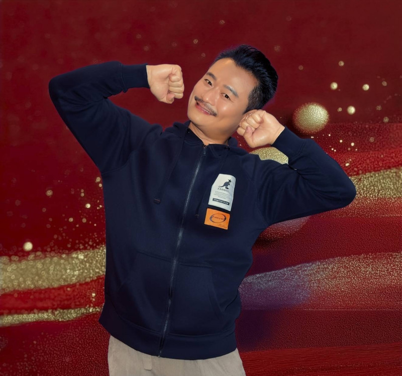 八點檔男星過年忙翻天 餐廳端菜洗碗兼當活招牌：比拍戲累