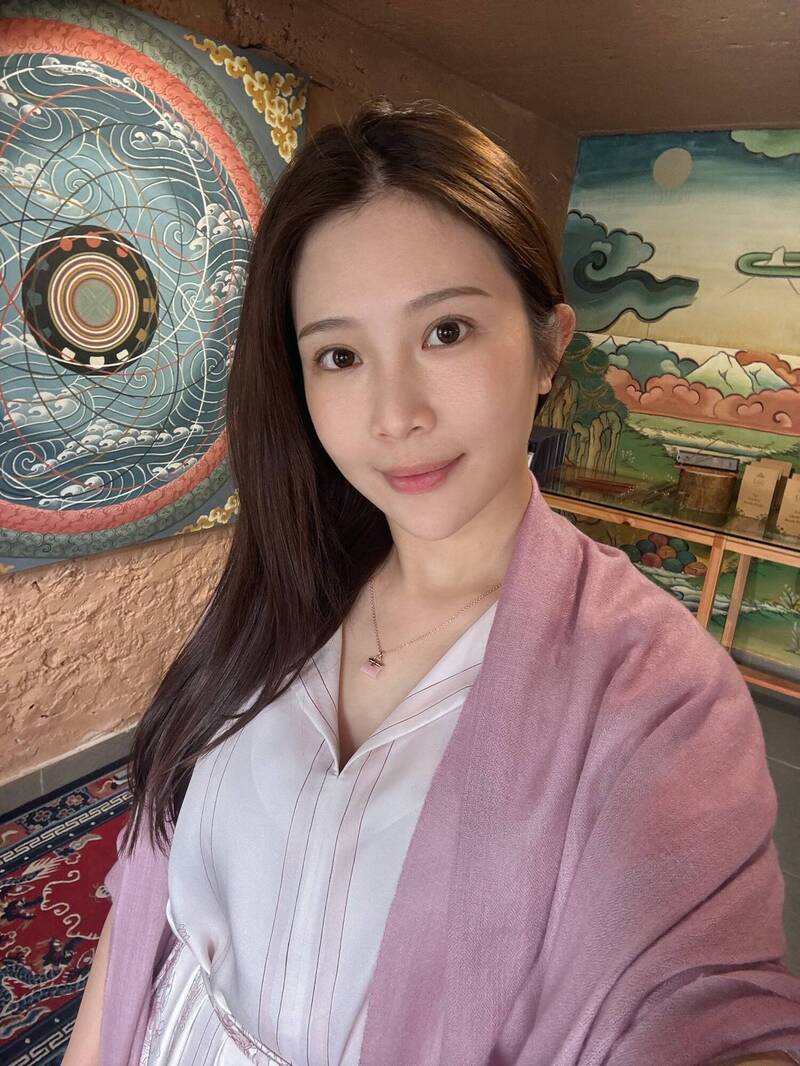 情人節前一天鄭家純傳訊息確認隔天安排，沒想到得到的回覆竟是：「我想回家陪爸媽吃晚餐。」（翻攝自臉書）