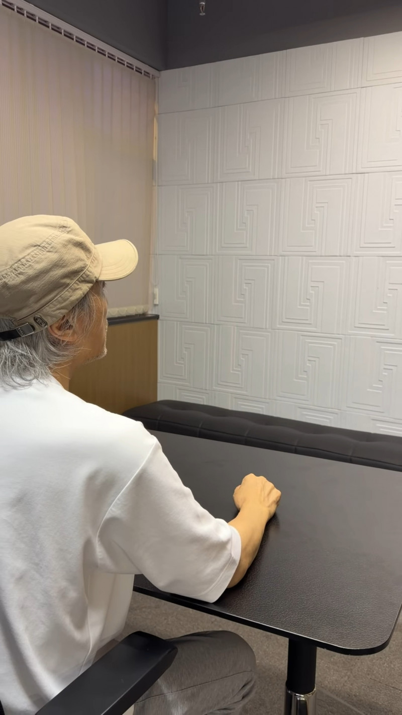 周星馳紅包被洗劫一空，看起來好空虛。（翻攝自IG）