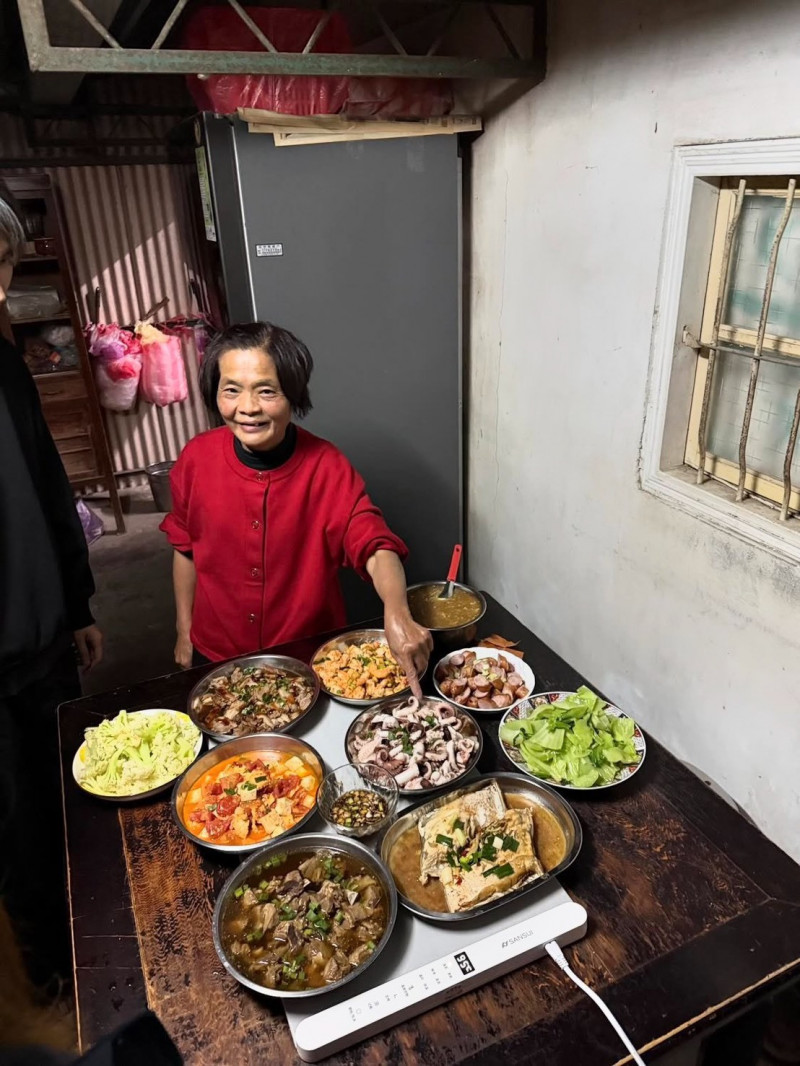 全台灣最紅年夜飯曝光！蔡英文認證林進媽媽手藝：堪比國宴