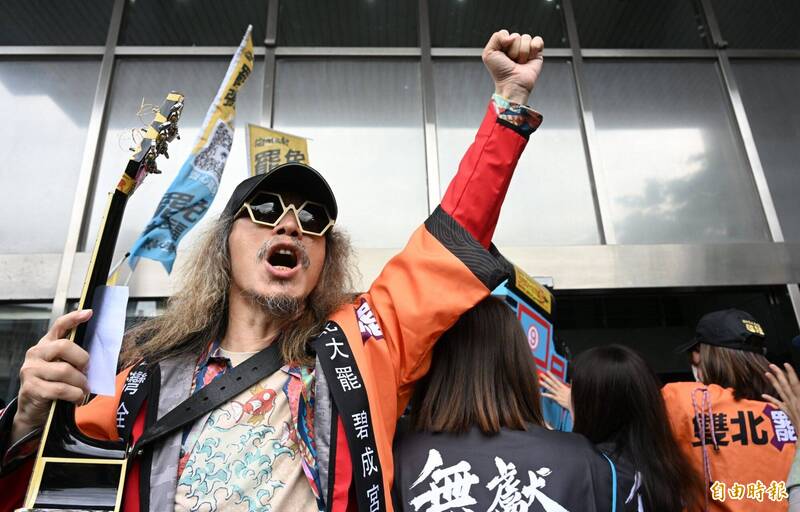 朱頭皮一句話掀「彩券之亂」  主持人急回：別否定初衷