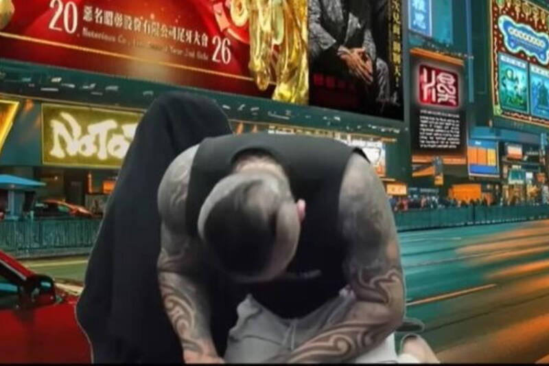 （影）館長跪電競椅謝486先生 怒點名：鄭麗文、黃國昌敢擋？