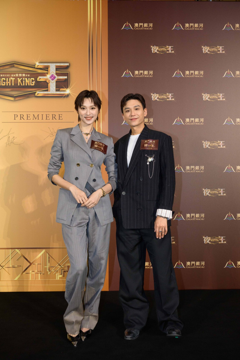 王丹妮（左）和盧鎮業為《夜王》接受台灣媒體訪問。（華映提供）