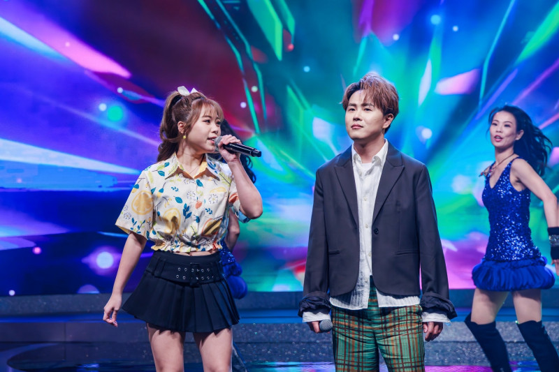 陳孟賢（右）毒舌被取綽號「毒絲本」。（中視提供）