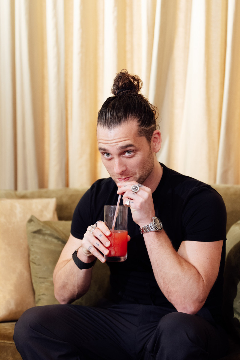 英國音樂劇演員布萊德利賈登超愛西瓜汁。（寬宏藝術提供）