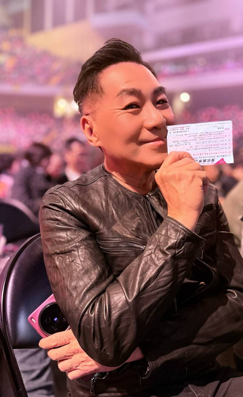 文章專程從香港飛來台北看江蕙演唱會。（翰森提供）