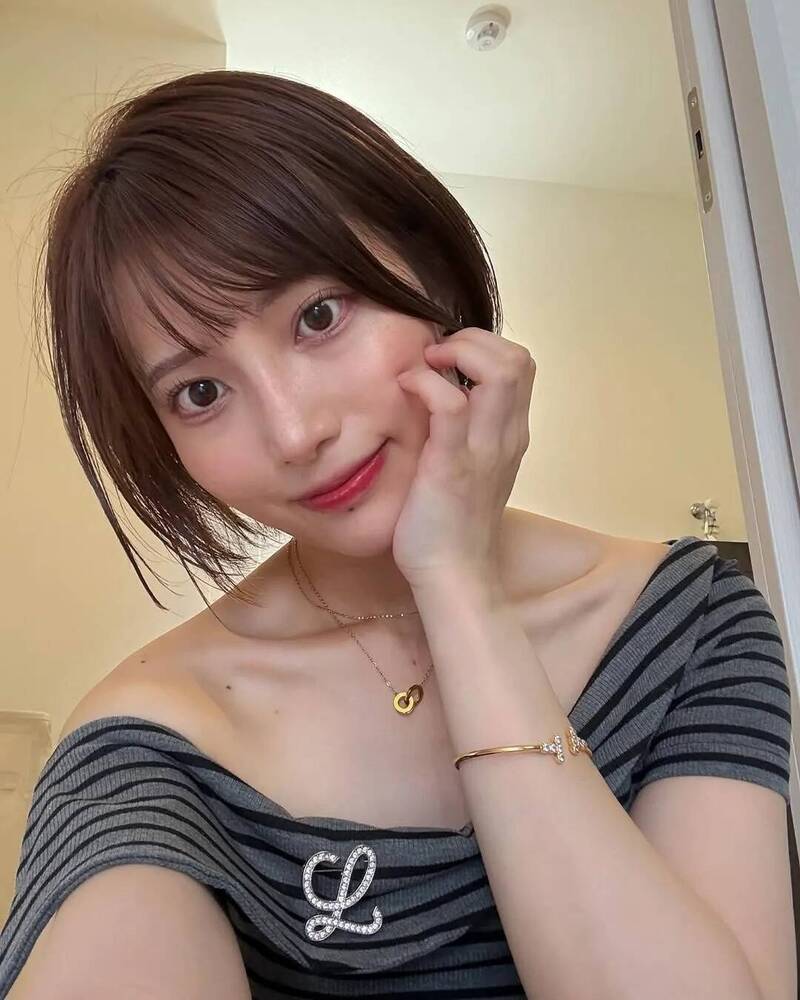 現在的Nako是一名知名美妝部落客。（翻攝自IG）