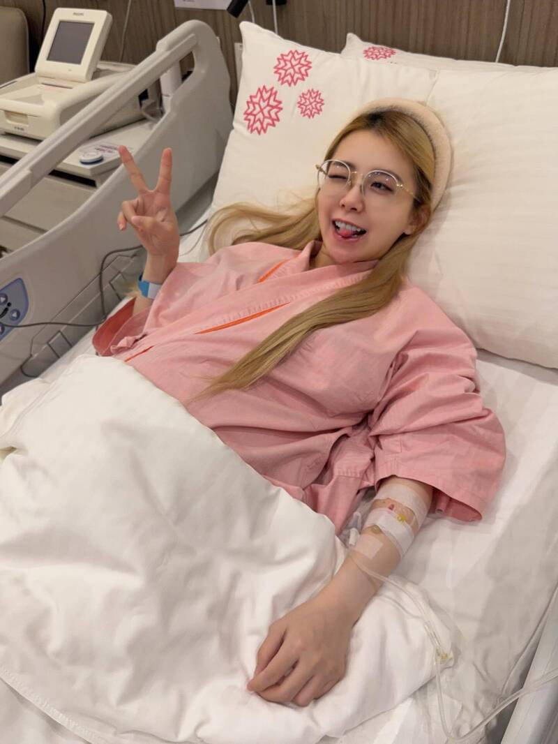 饅頭媽稍早發文表示，自己早上10點正式出院，直接轉戰月子中心。（翻攝自臉書）