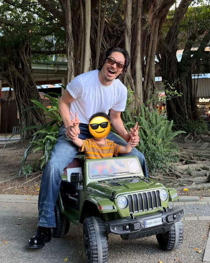 EXILE AKIRA去年父親節曬出與兒子小寶貝的照片。（翻攝自IG）