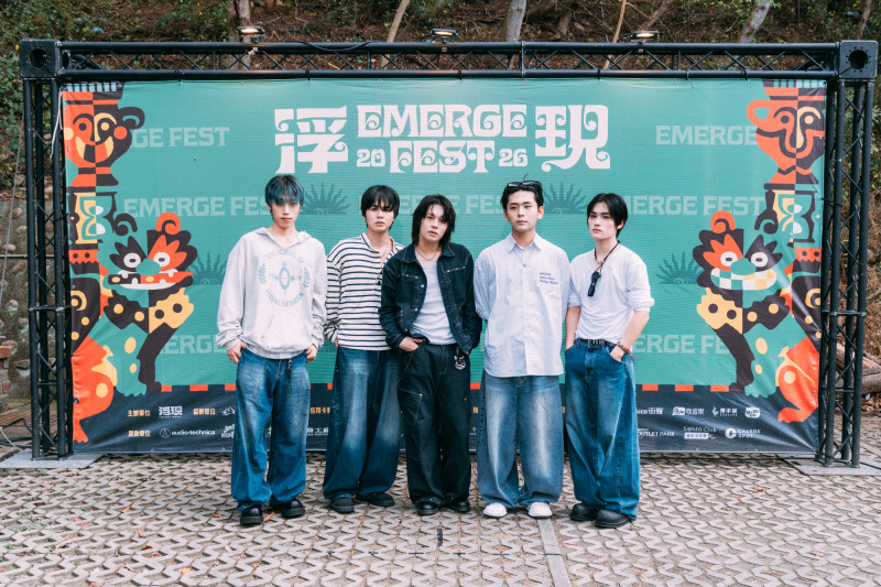 can’t be blue吉他手金采泫（左起）、鍵盤手權多泫、主唱李度勳、鼓手金大勳及貝斯手李輝元首度受邀到台中浮現祭演出。（浮現祭提供）