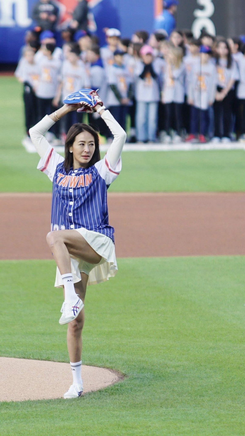 賈永婕幽默表示接下來要消費棒球力挺台灣隊。（翻攝自臉書）