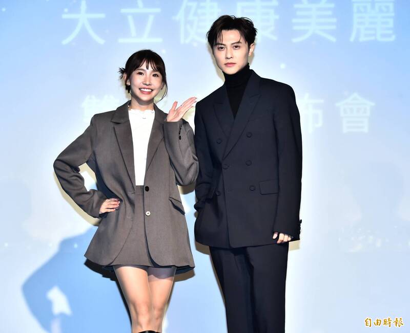 王子（右）與粿粿。（資料照，記者陳奕全攝）