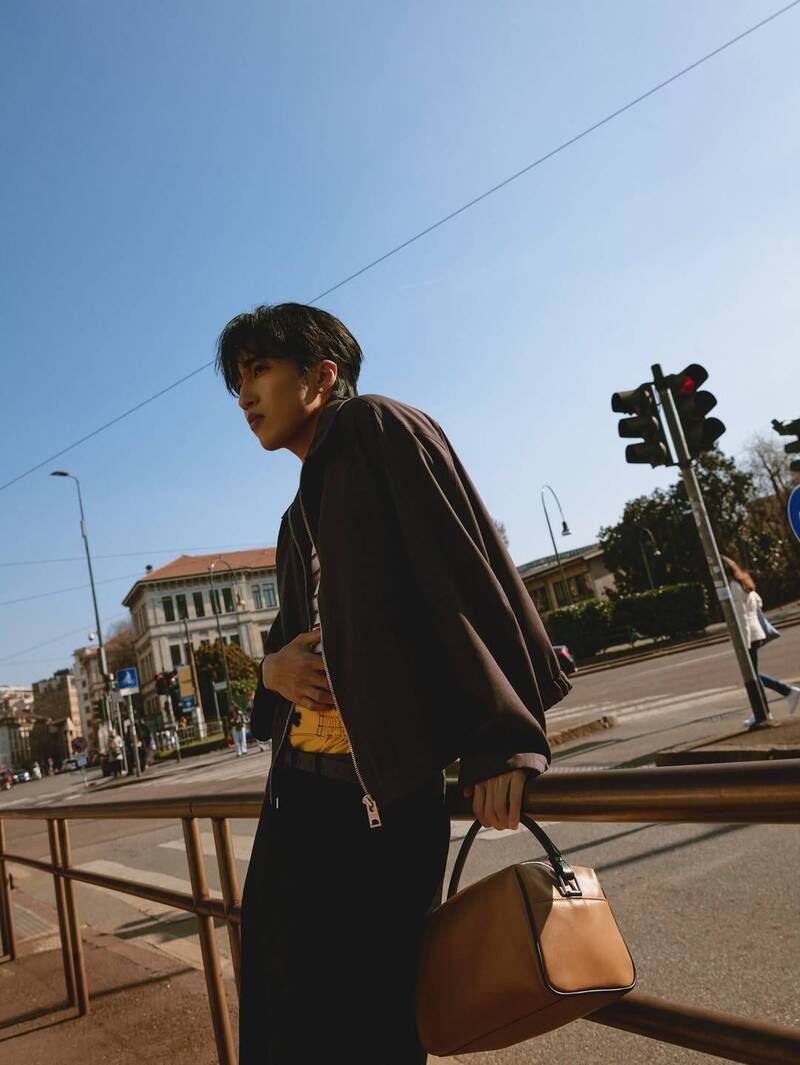 婁峻碩在社群平台狂曬米蘭美照。（翻攝自IG）