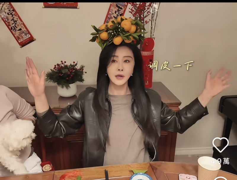 58歲「永遠的小倩」春節行蹤曝光 摘下口罩網震驚