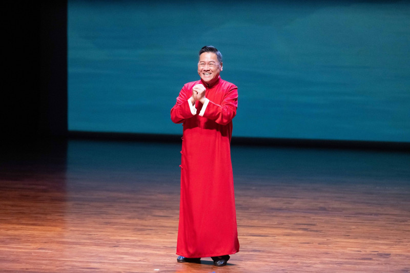 相聲大師朱德剛在《壹加一剛好比三小》與王傳一有精彩演出。（嚞娛樂提供）