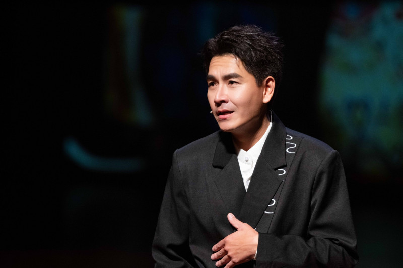 王傳一在《壹加一剛好比三小》有爆笑演出。（嚞娛樂提供）