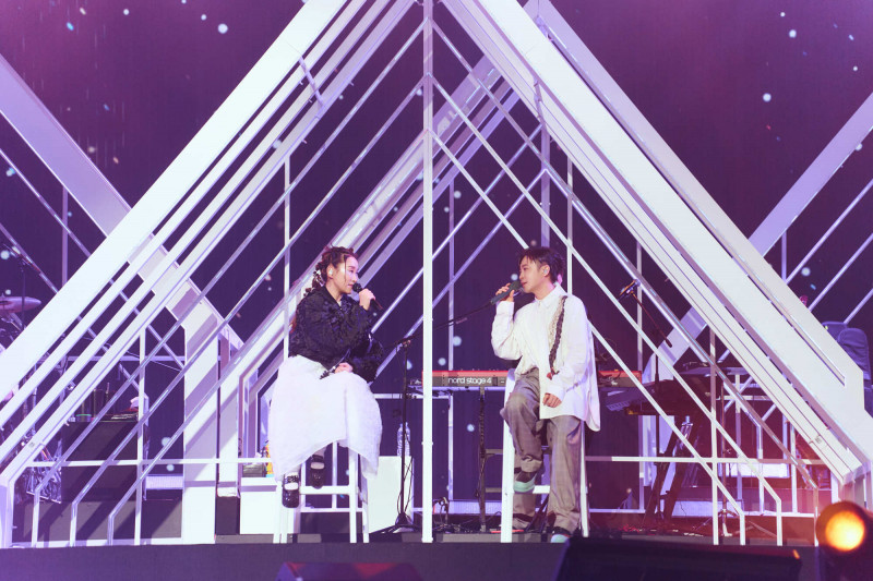 青峰、王菀之追憶方大同。（蘇打綠有限公司提供）