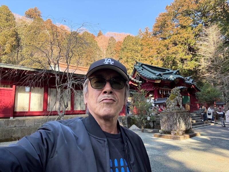 寺島進就讀國小5年級的兒子抽電子菸，讓導師遭撤換、停職。（翻攝自X）