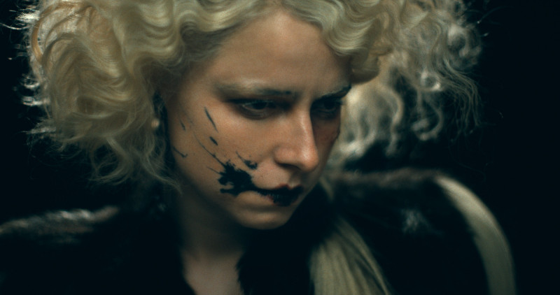 潔西伯克利在《科學新娘！》化身怪物新娘。（華納兄弟提供）