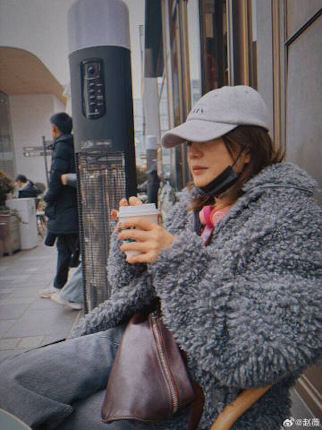 趙薇在微博發文，顯見仍十分在意中國市場。（翻攝自微博@趙薇工作室）  