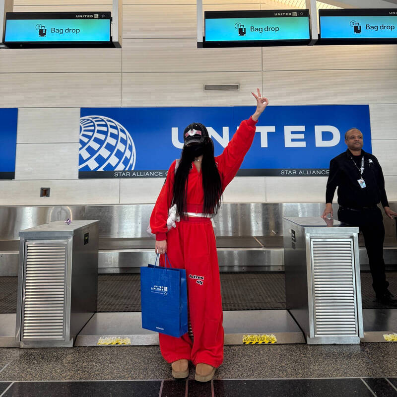 搭乘聯合航空北極星商務艙赴美的林襄，直呼襄當值得。（味全龍提供）