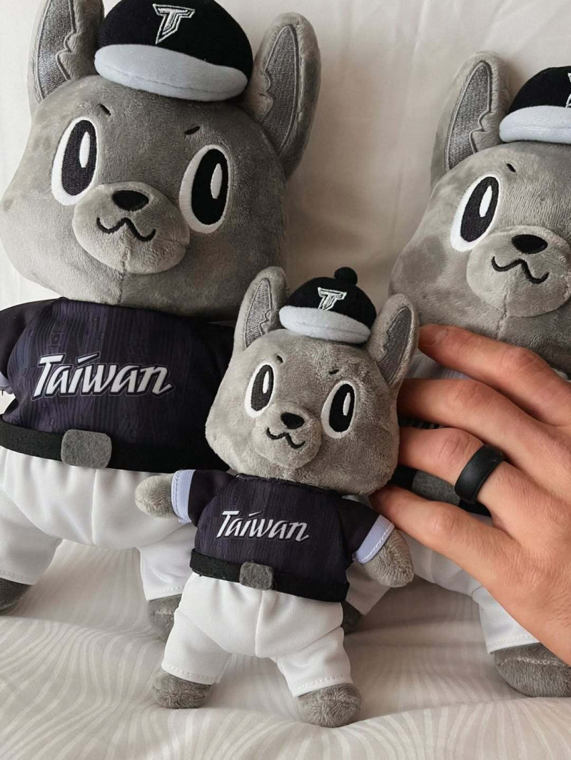 費仔老婆哈娜很喜歡歐告。（翻攝自IG）