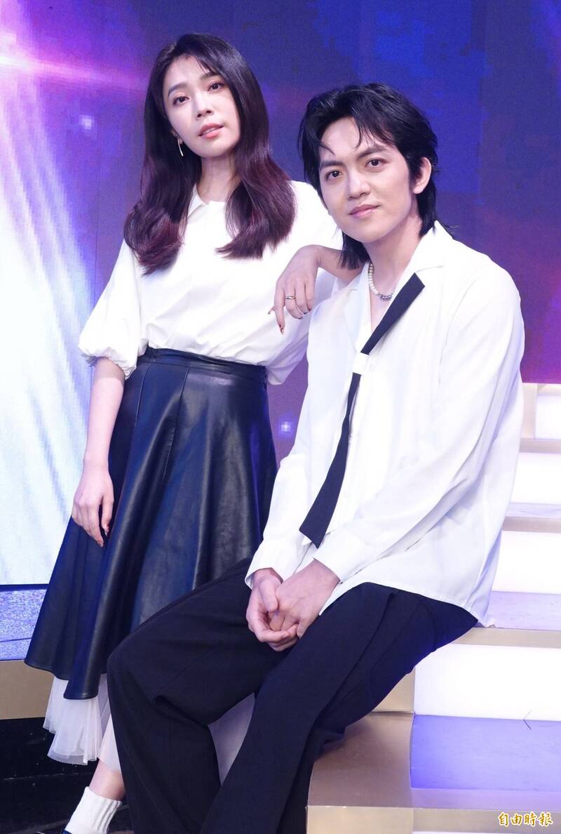 「忠蓁CP」郭忠祐（右）、蔡家蓁深受觀眾喜愛。（記者潘少棠攝）