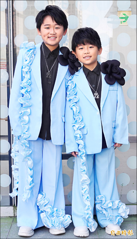 「周氏兄弟」周柏霖（左）與周祐均在節目上展現好歌喉，圈粉無數。（記者潘少棠攝）