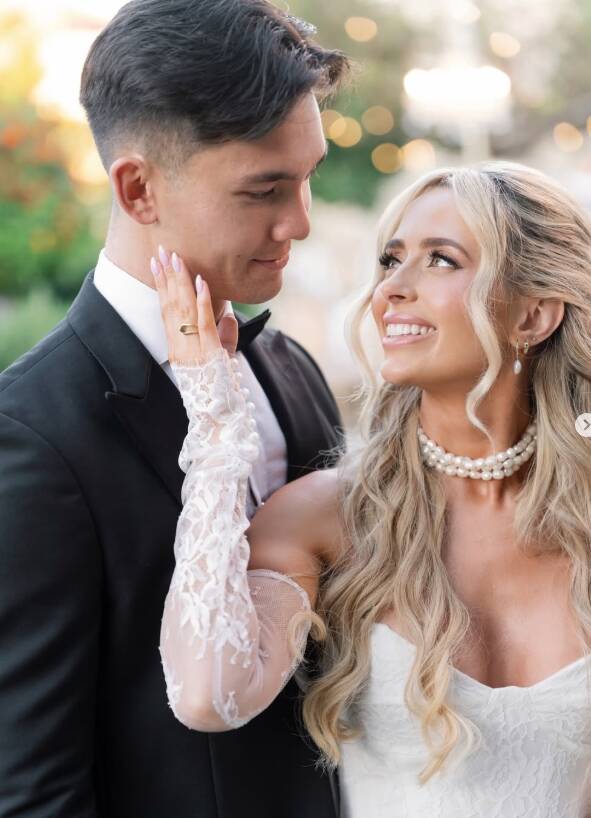 台灣隊「費仔」Stuart Fairchild和老婆 Hanna的結婚照。（翻攝自IG）