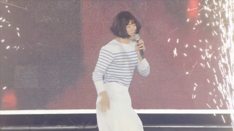 金倒永男扮女裝，笑翻台灣網友。（翻攝自YouTube）