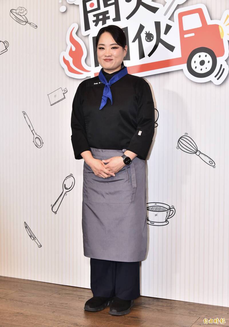 鄭智善對於要用台灣食材做料理，相當期待。（記者陳奕全攝）