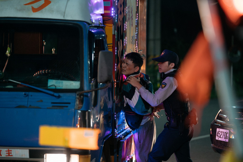 春風打假球跌落神壇！從影最壓抑 連自己都無法定義黑白