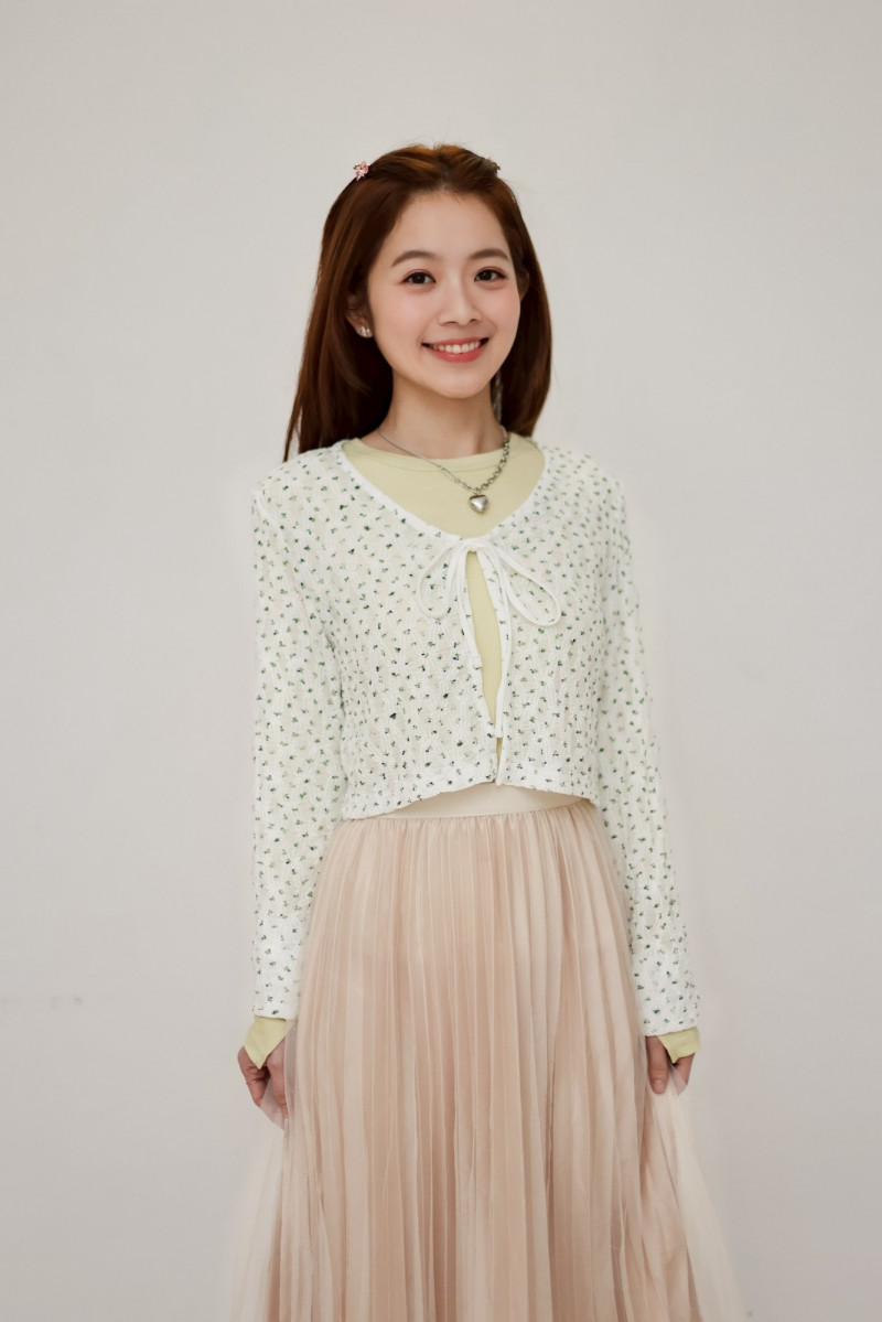 程雅晨在《豆腐媽媽》劇中挑戰「純情小白花」角色設定。（民視提供）