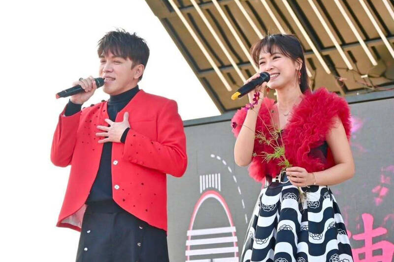 白色情人節有喜了 許志豪讚緋聞女友翁鈺鈞：善良又勇敢