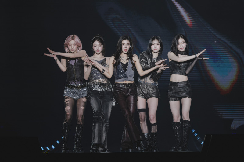 ITZY中文告白粉絲相約六月高雄見，禮志（左起）、有娜、Lia、留真、彩領。（SHOWOFFICE提供）