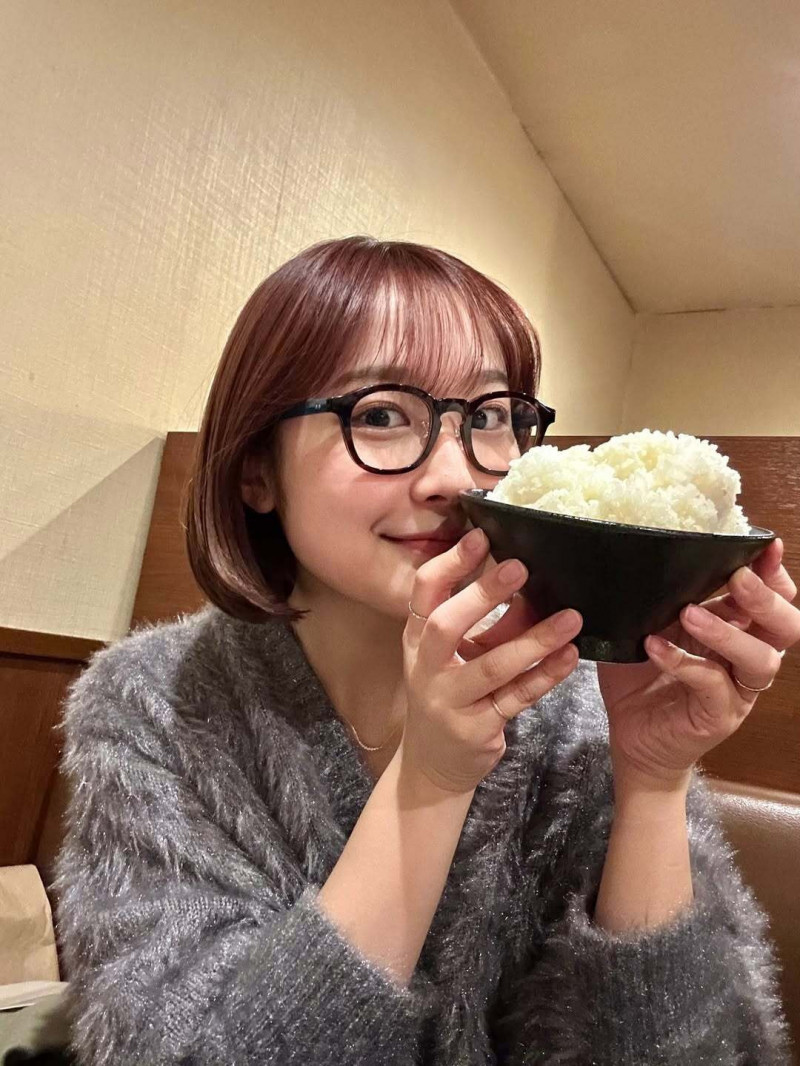 松岡朱里最愛吃白飯，還要一大碗的那種。（翻攝自IG）