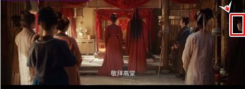 《逐玉》婚禮橋段臨時演員戴著口罩。（翻攝自微博）