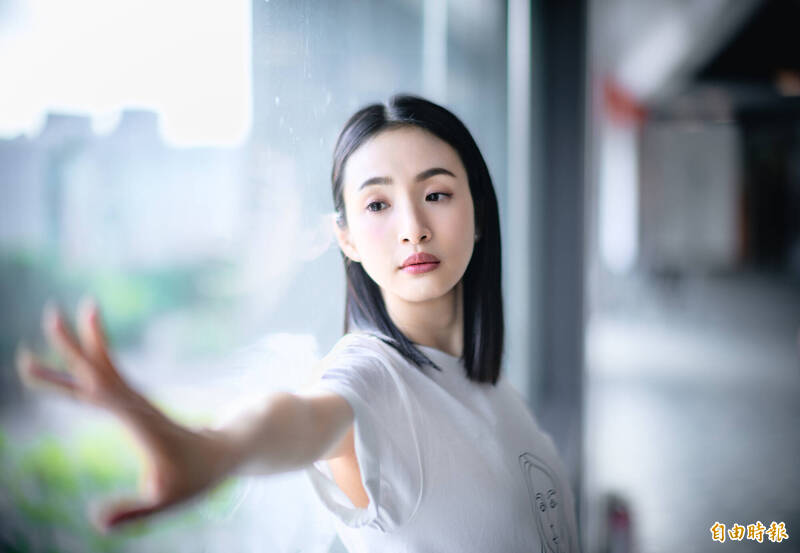 林依晨在電影《深度安靜》中，再次交出細膩內斂的表演。（記者王文麟攝）