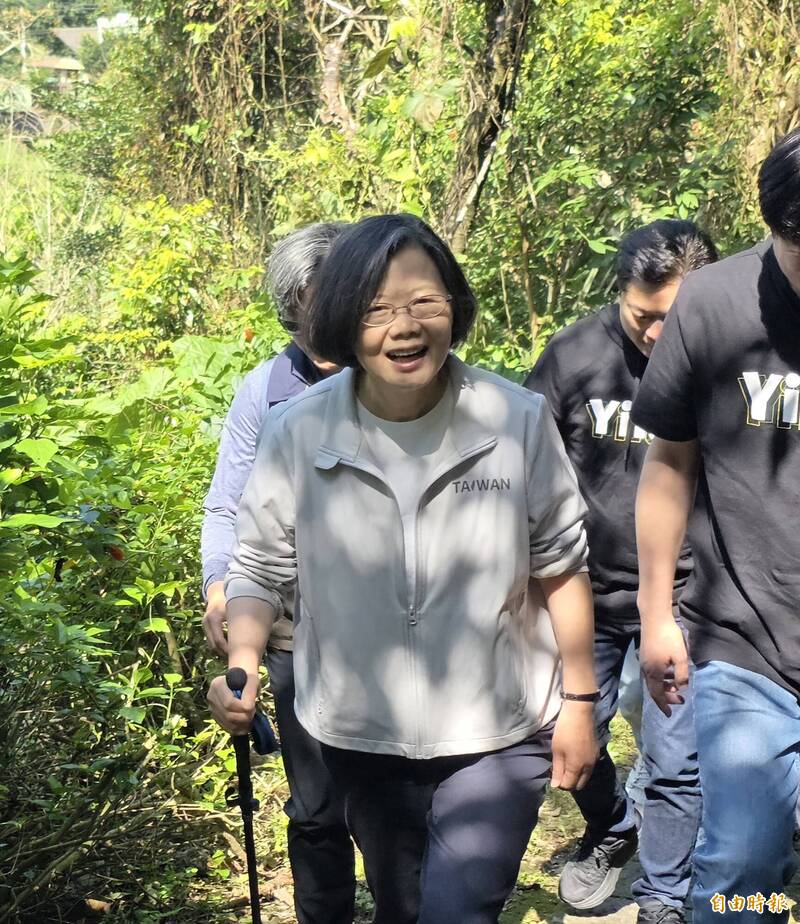 蔡英文卸任後，積極在Threads上與網友互動。（本報資料照）