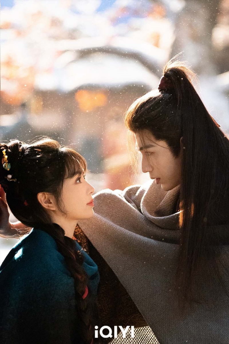 張凌赫（右）、田曦薇在《逐玉》有精彩互動。（愛奇藝國際站提供）