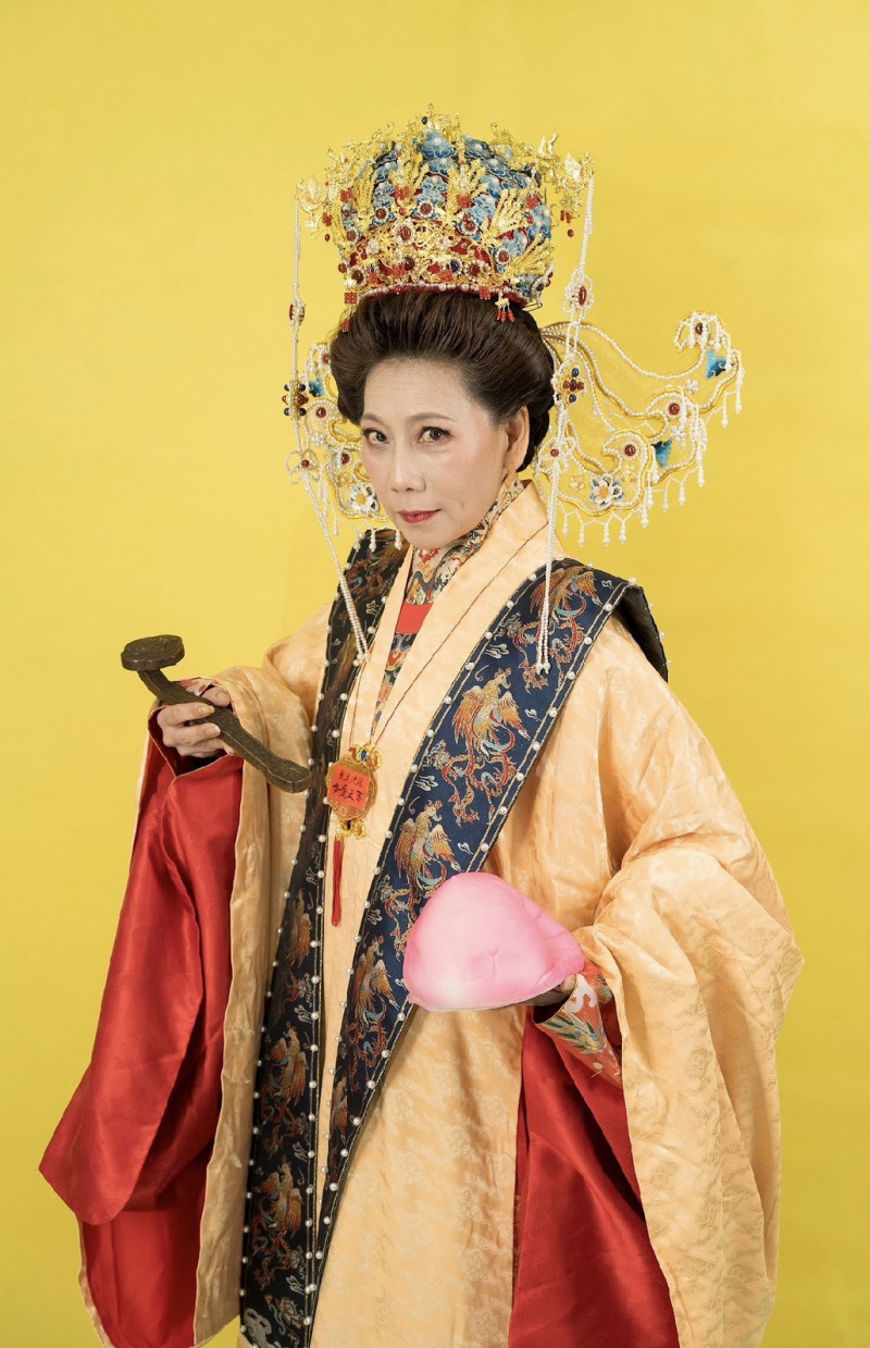 郎祖筠去年扮演西王金母。（大溪鳳山寺廣澤宮提供）