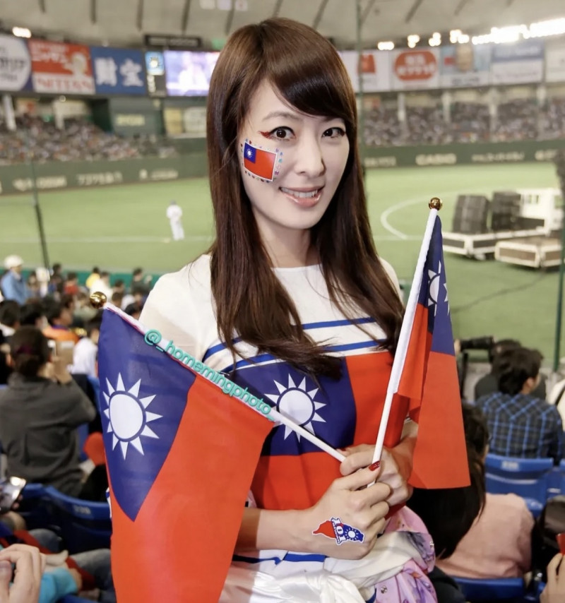 賈永婕自嘲民主富二代覺醒了。（翻攝自IG）