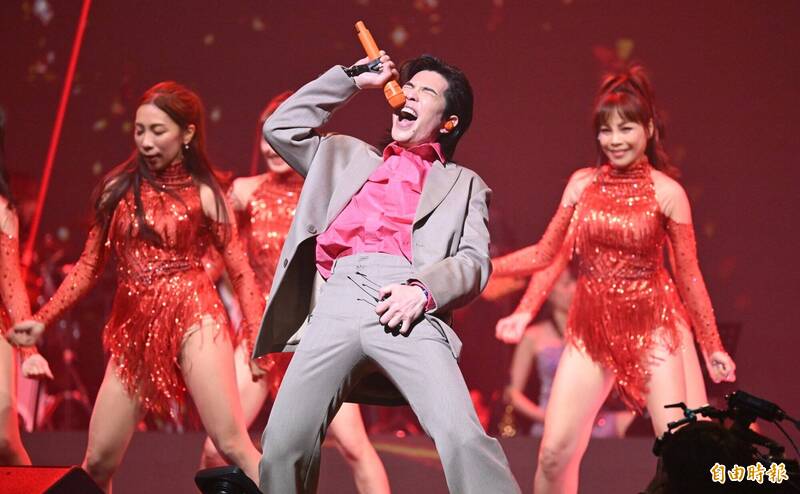 「鑽石舞台之夜」演唱會今迎來最強壓軸「老蕭」蕭敬騰。（記者潘少棠攝）
