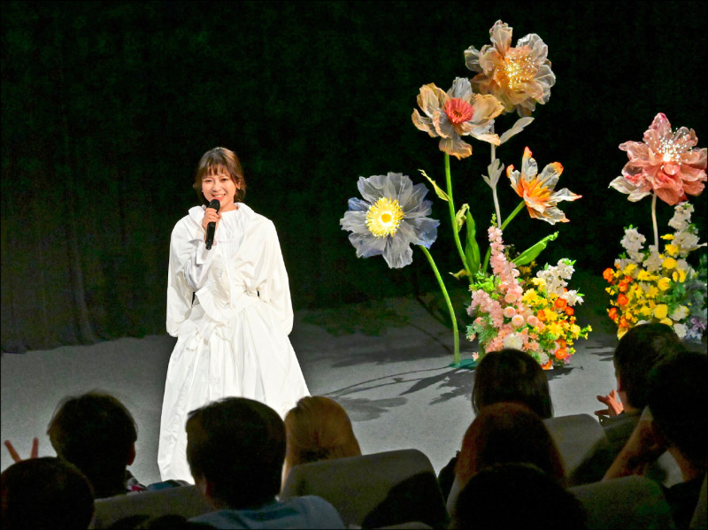 翁鈺鈞出新輯 陳孟賢送豹紋Bra賀喜登大人