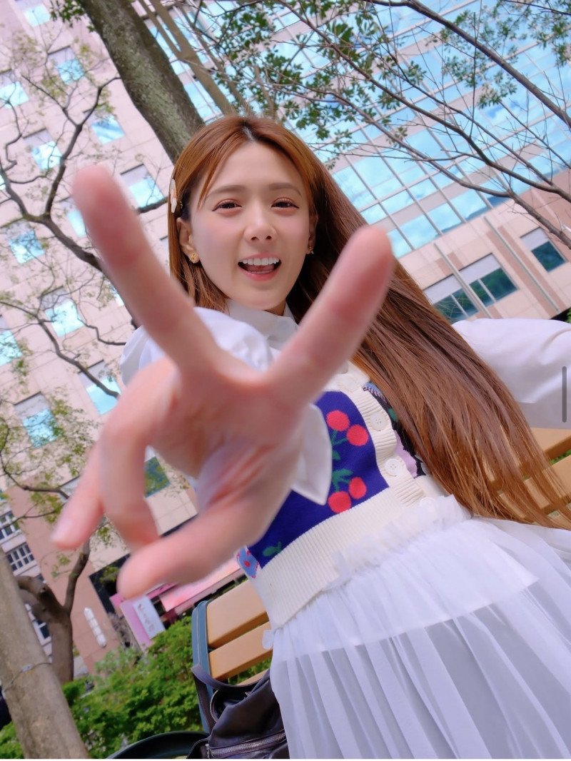 解婕翎在網路擁有高人氣。（翻攝自IG）