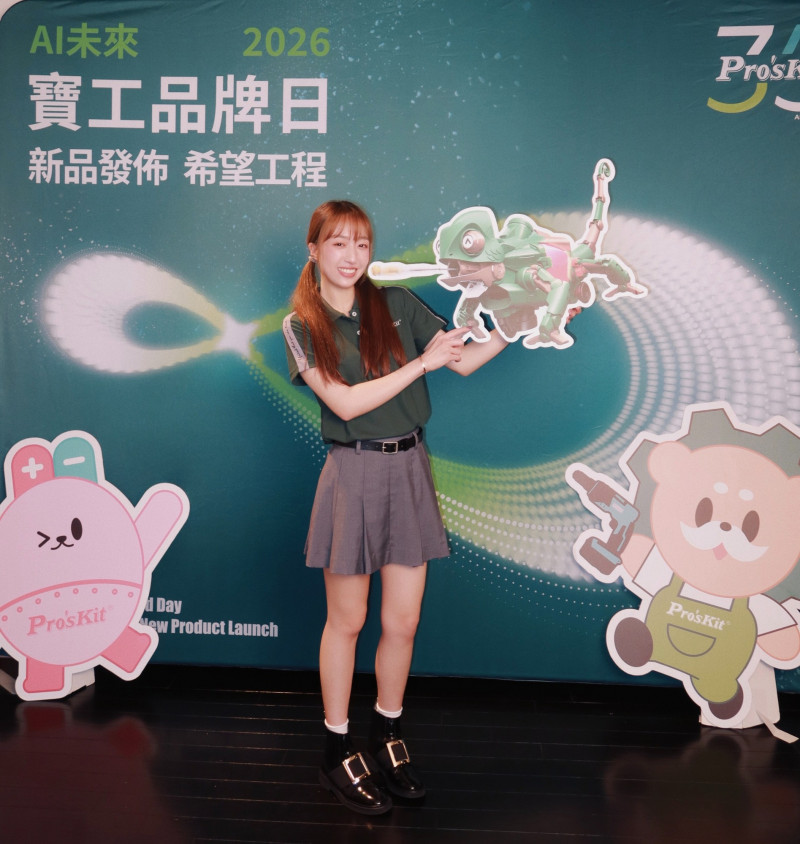 「最美星二代」王敏淳首搭歌后媽李翊君寫歌 親吐強勢創作觀：誰的好就聽誰的