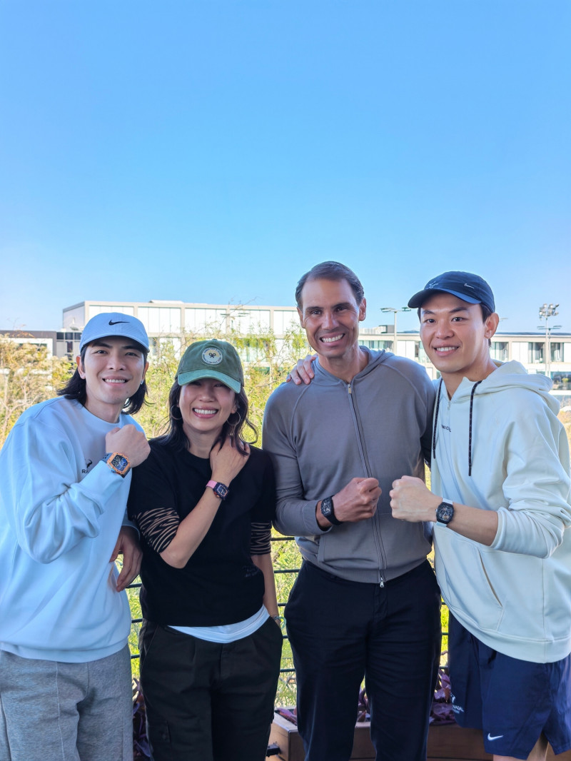 蕭敬騰與老婆Summer，飛到西班牙與網球傳奇納達爾碰面。（喜鵲娛樂提供）