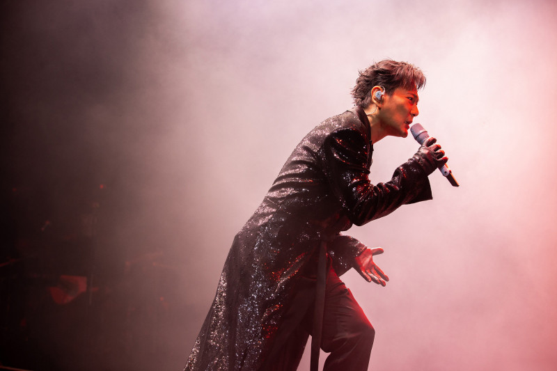 張信哲帶摯愛飛南半球！自爆想退休心路歷程